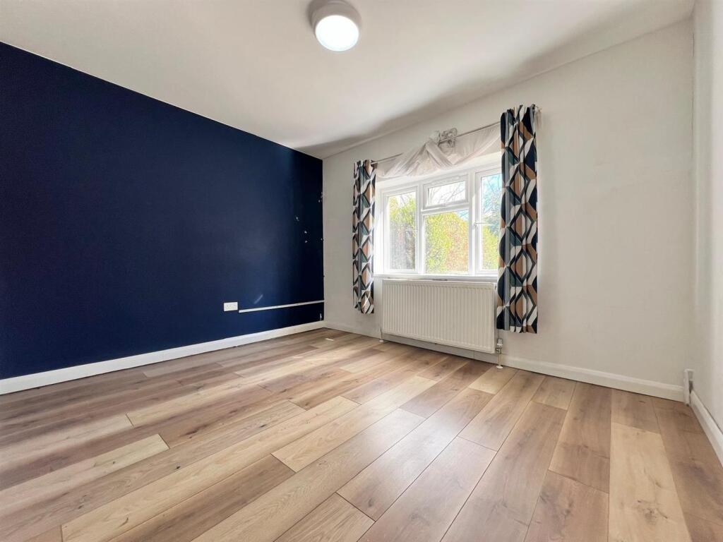 House in Southall - View 4