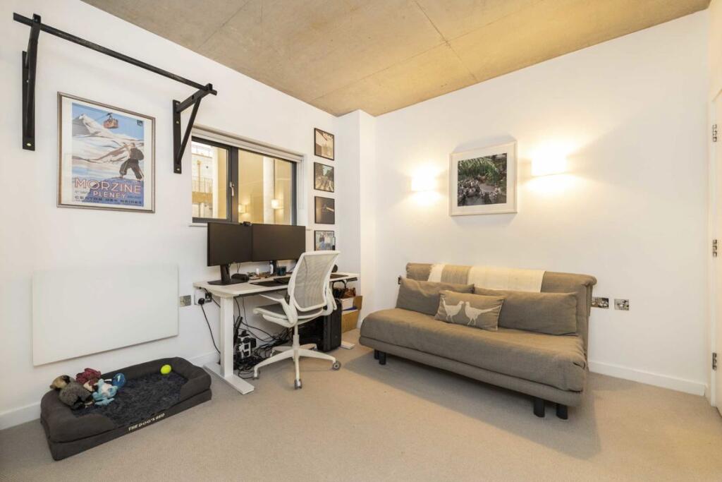 Apartment in London - More