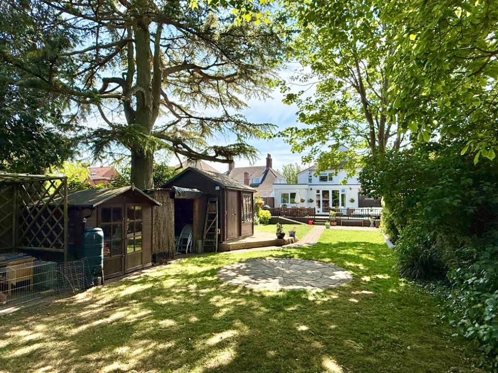 Alcester Road, Stratford-Upon-Avon, Warwickshire, CV37 photo 2
