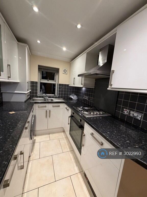 Apartment in Blackburn - View 5