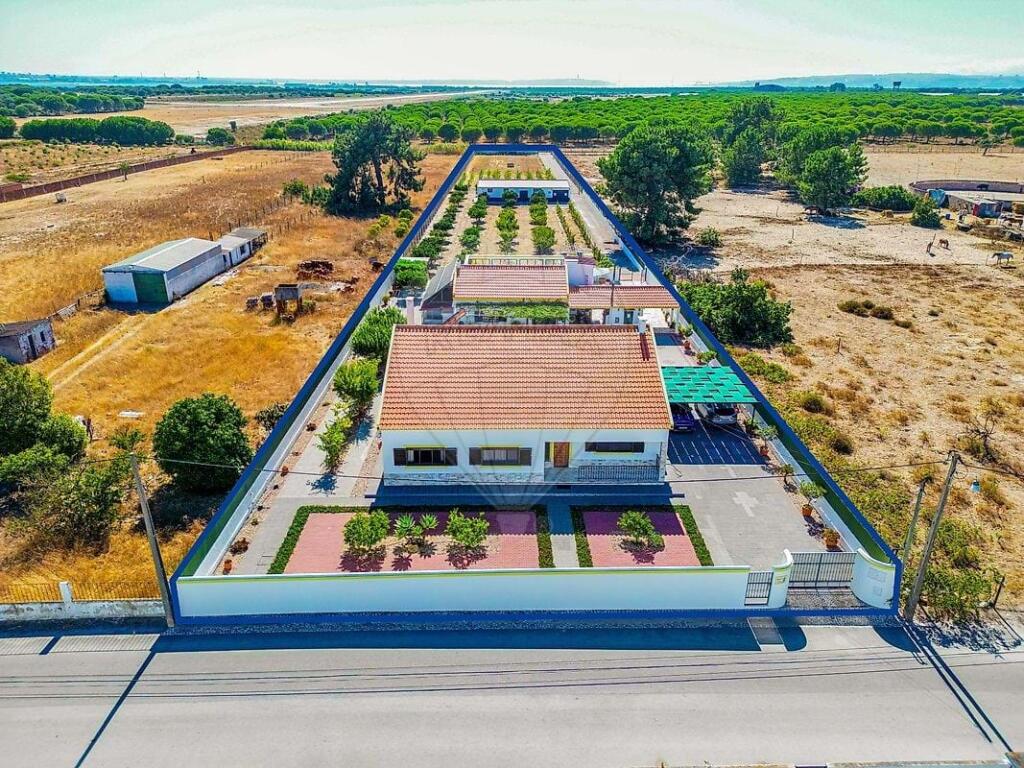 Main image of property: Setúbal, Montijo