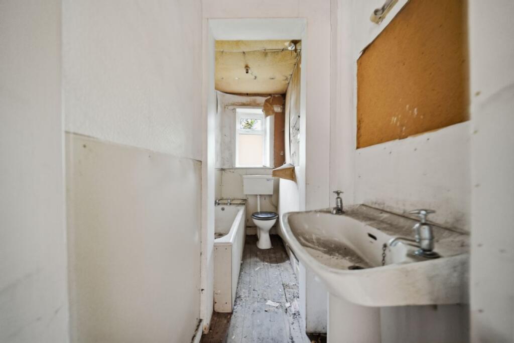 Apartment in Kilmarnock, East Ayrshire - View 5