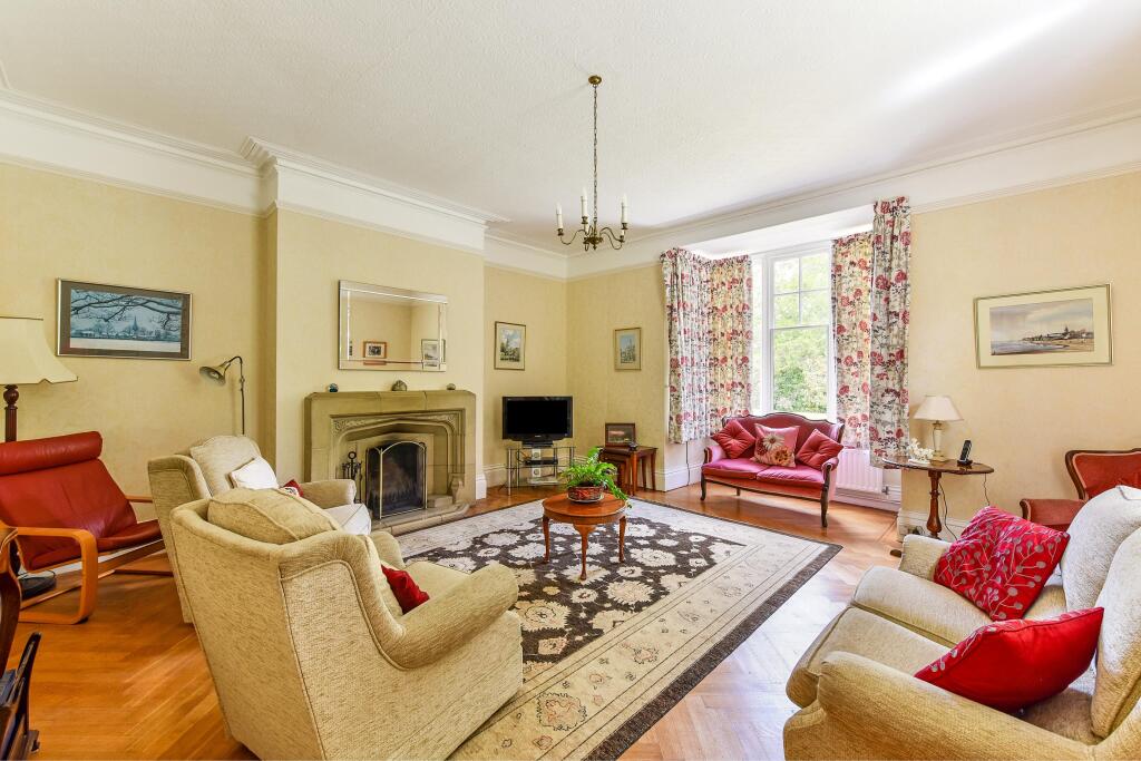 House in Chichester - More