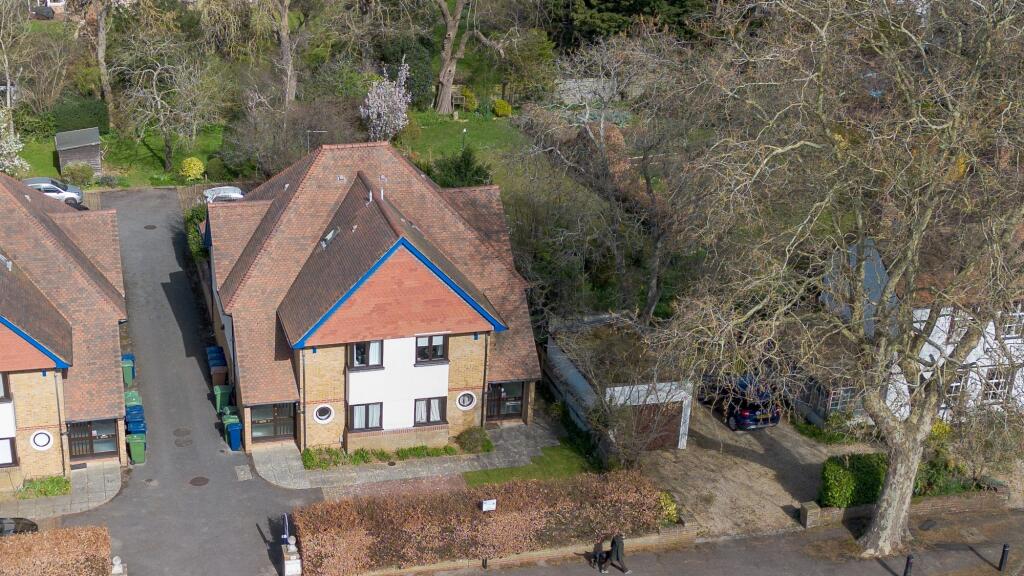 Main image of property: Davenant Road, Davenant Court, OX2