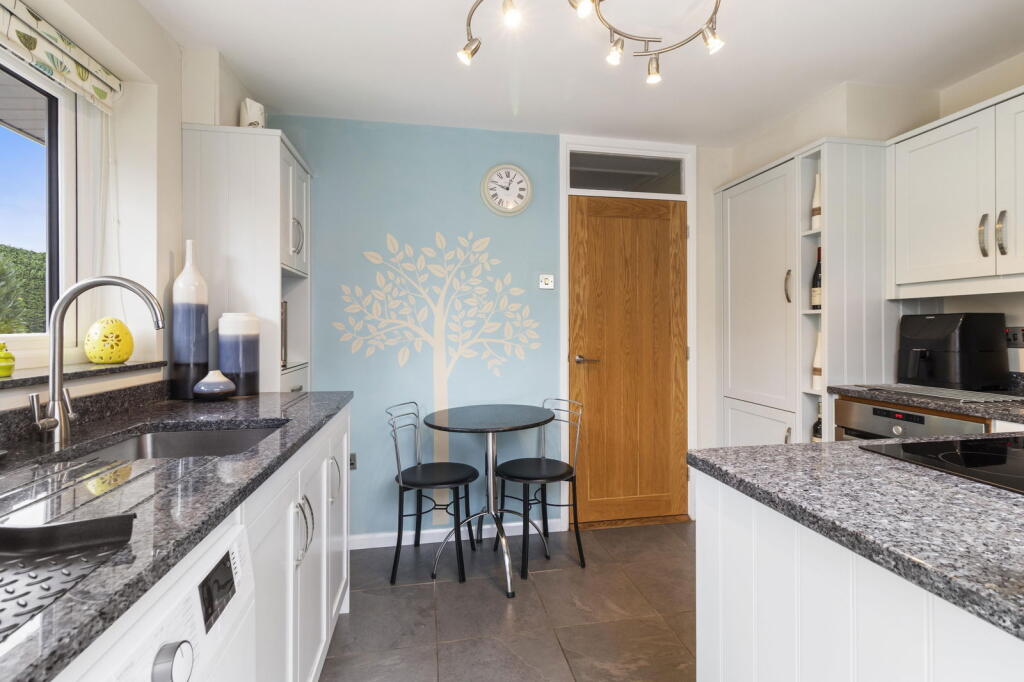 The Beeches, Upton-upon-Severn, Worcester, WR8 0QQ photo 4