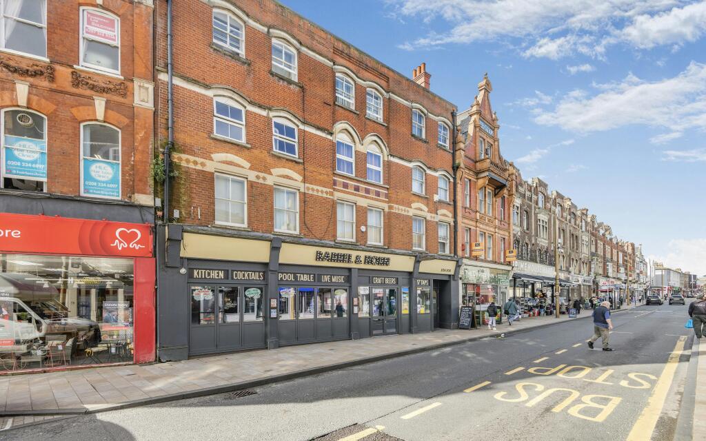 8680423-exterior01.jpg