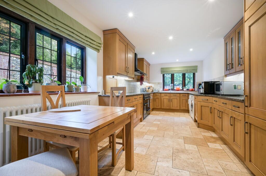 House in Reigate and Banstead, Chipstead - View 3