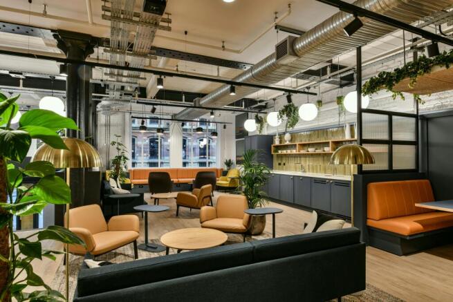 Reception/Business Lounge