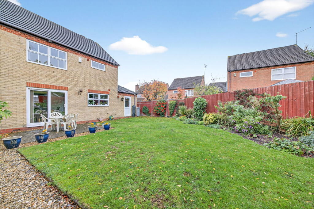 Jowett Close, Barton Seagrave, NN15 photo 3