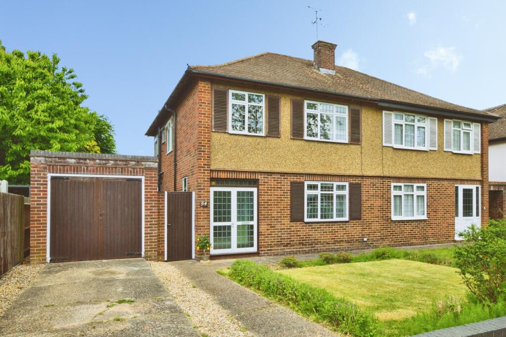 Main image of property: Barnfield Road, St Albans, AL4