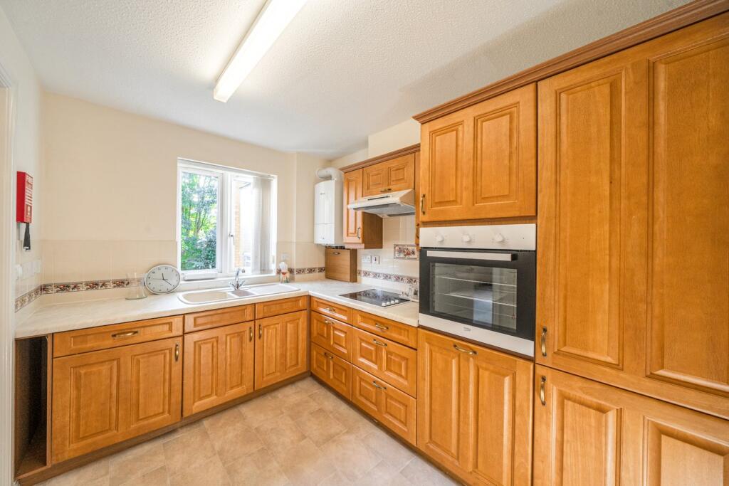 Minster Court, Bracebridge Heath, Lincoln, LN4 photo 2