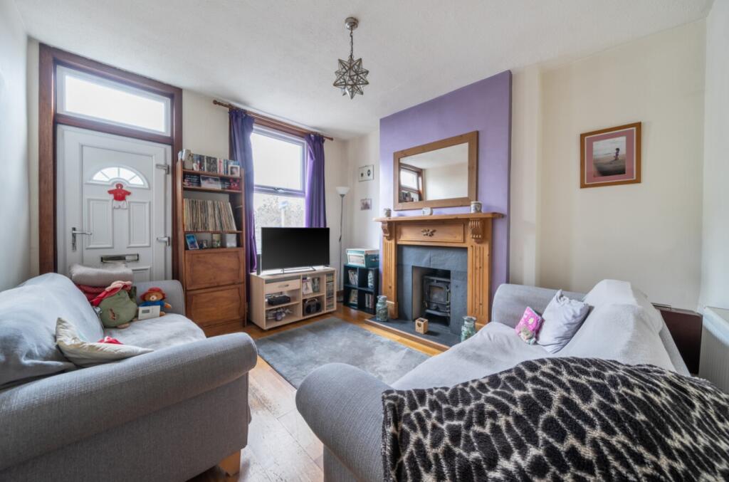 House in Nottingham, Nottinghamshire - View 2