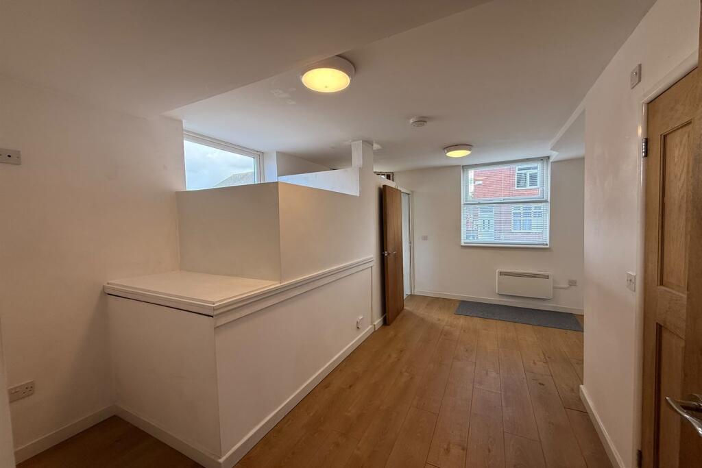 Apartment in Wolverhampton - View 4
