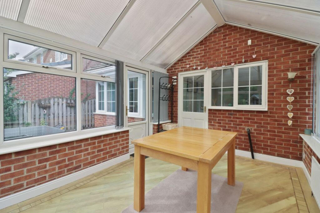 House in Rotherham, Dinnington St. John's - View 4