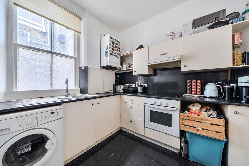Apartment in London - View 5