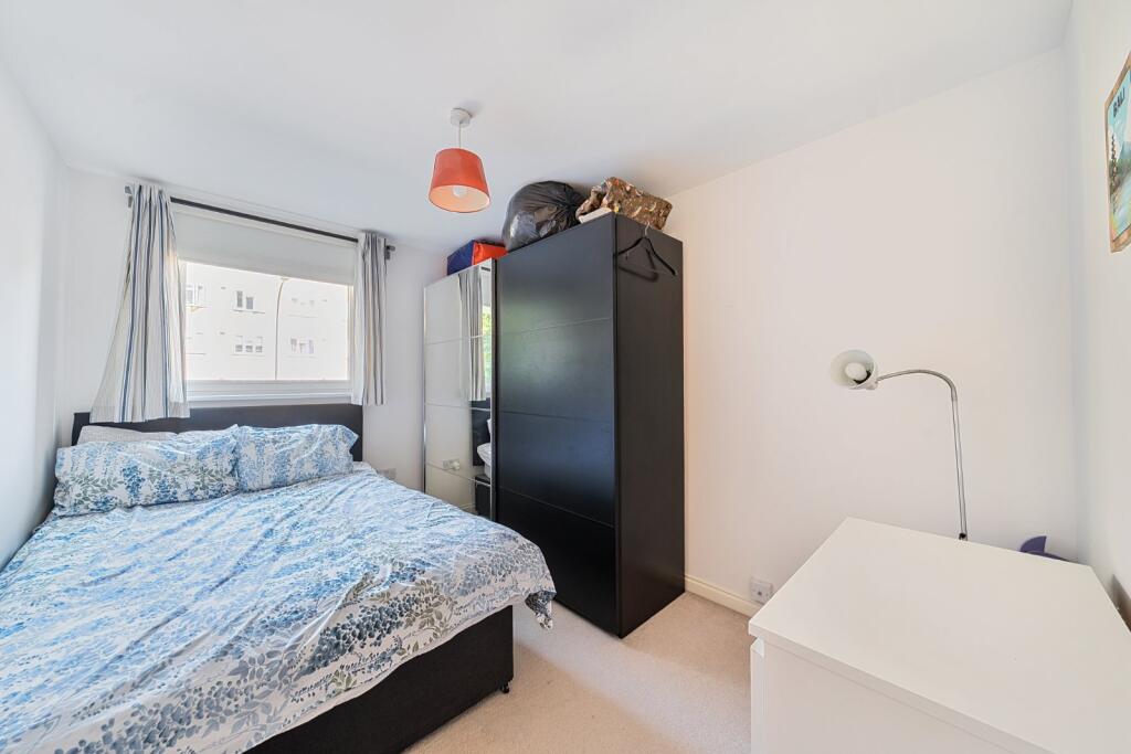 Apartment in London - More