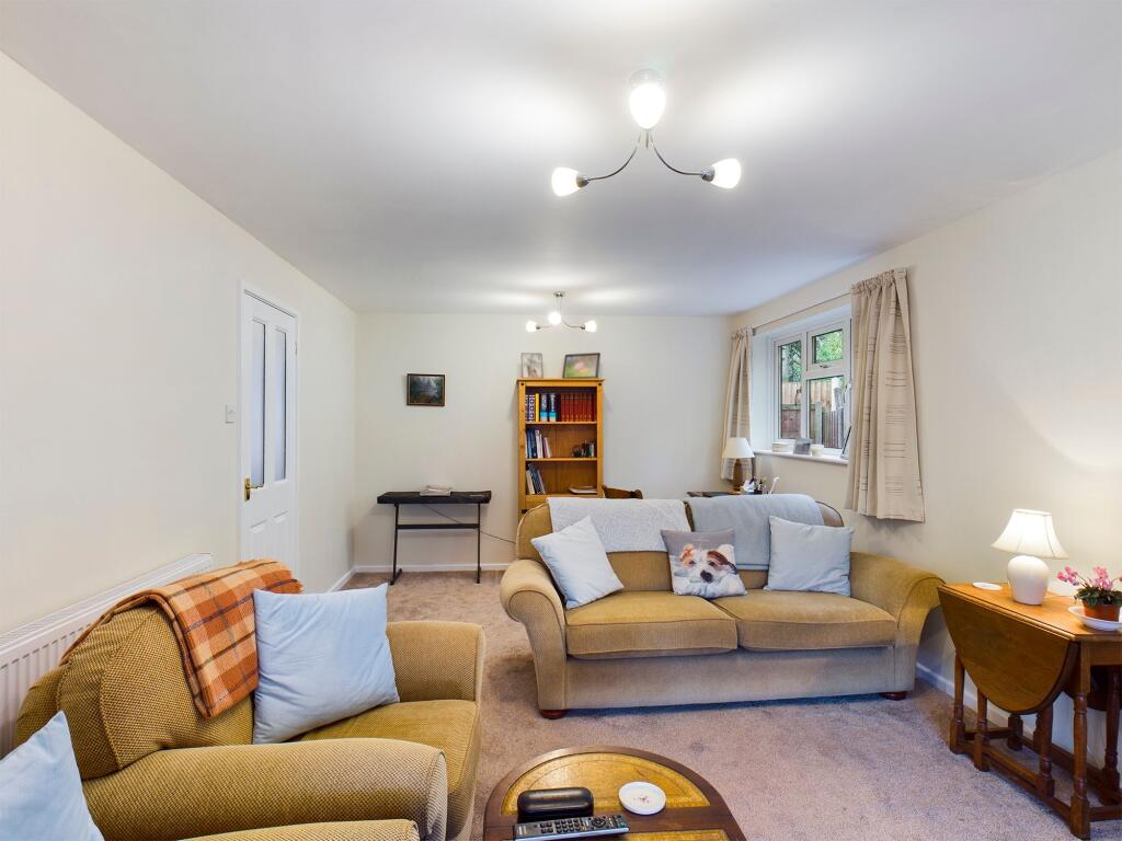 Godsons Close, Tenbury Wells, WR15 photo 5