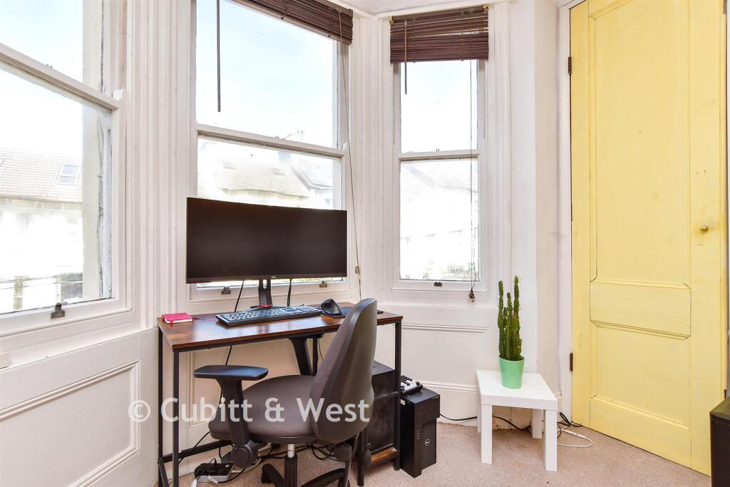 Apartment in Brighton, Round Hill - View 5