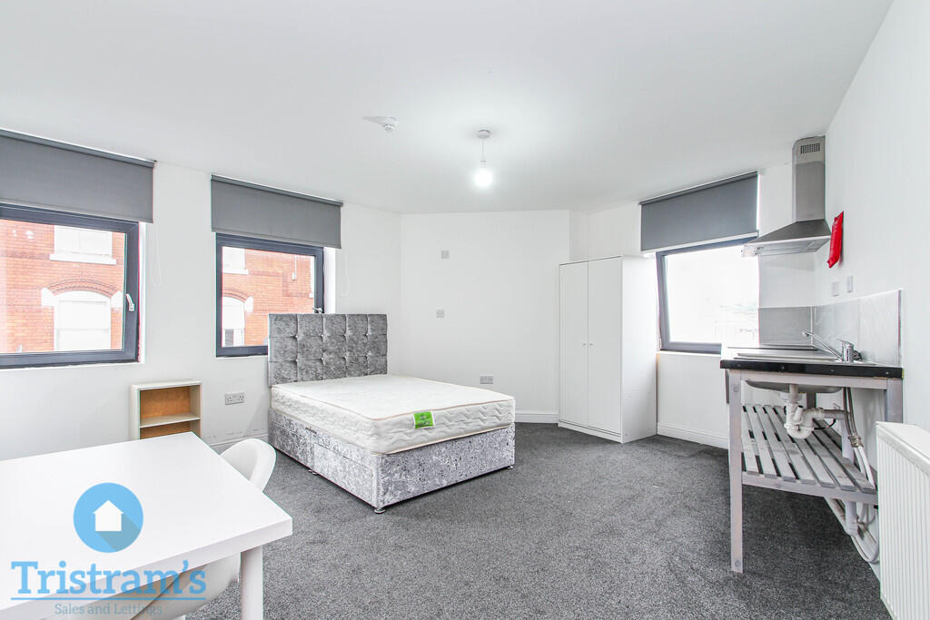 Studio flat for rent