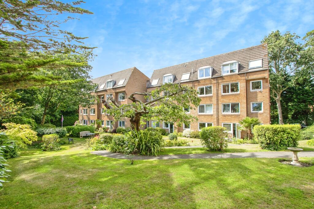 2-bed flat on Wimborne Road, Bournemouth, Dorset, BH2, £130,000