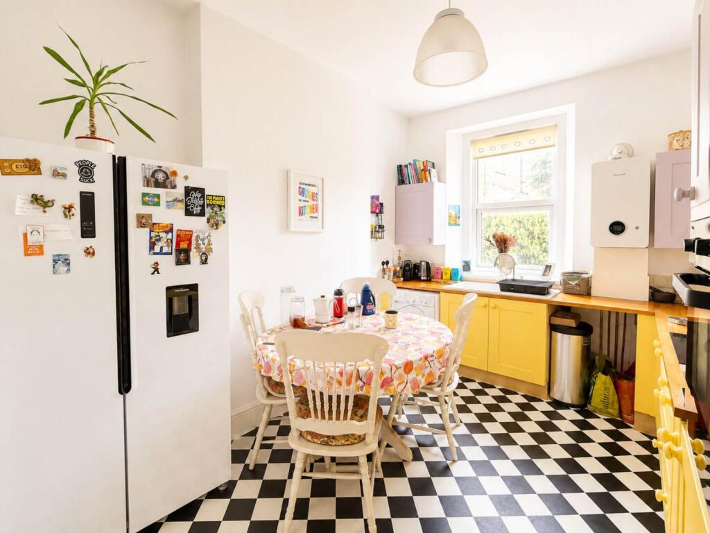 Apartment in Bristol - View 5