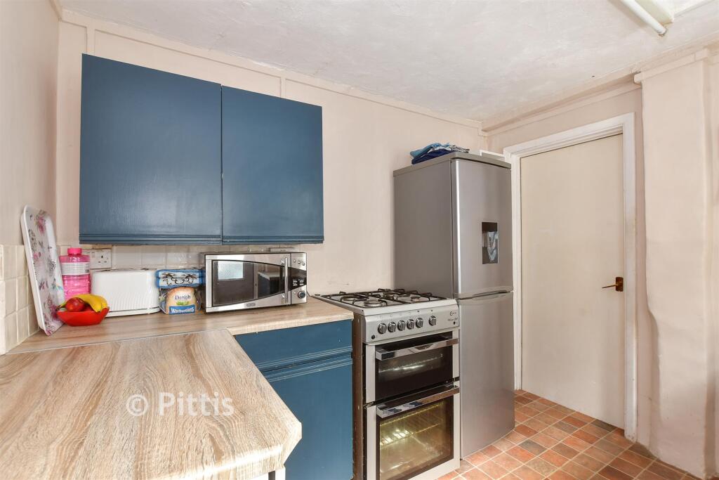 House in Ryde, Oakfield - View 3