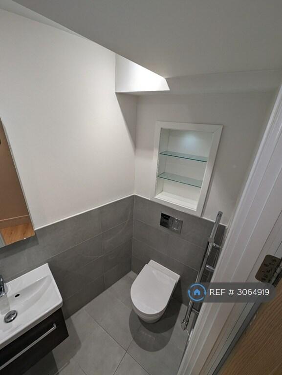 Apartment in London - More