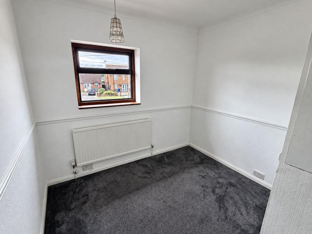 House in Romford - More