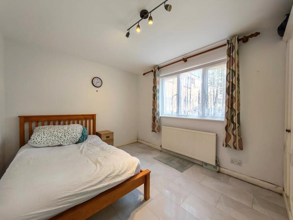 Apartment in London - View 3