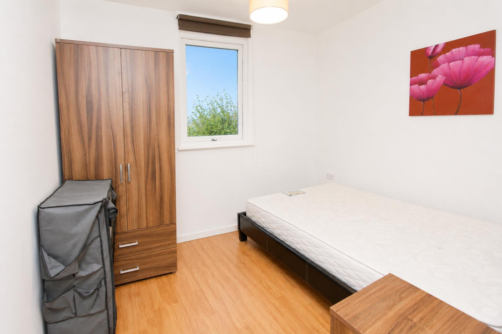 Apartment in Leeds - View 5