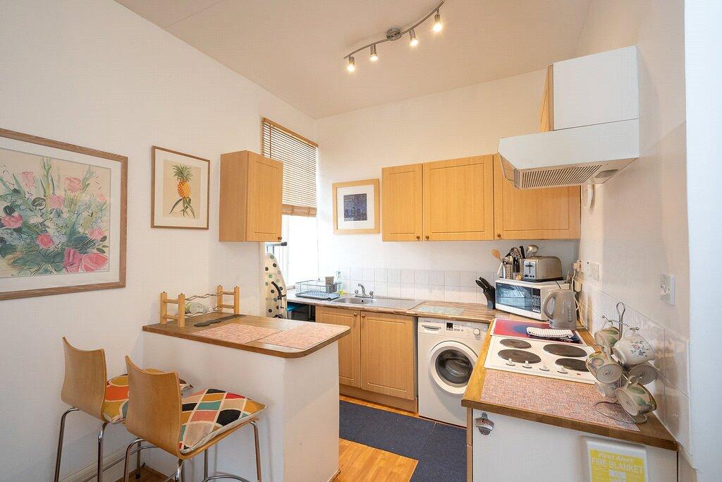 Apartment in Edinburgh - View 4