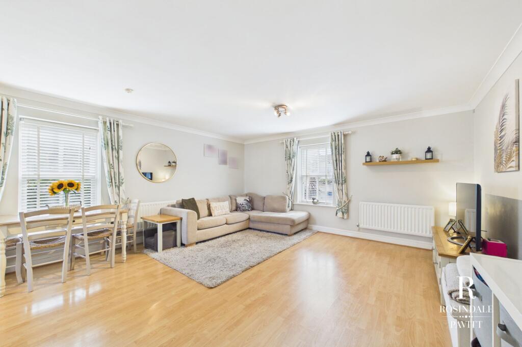 Apartment in Sutton - View 5
