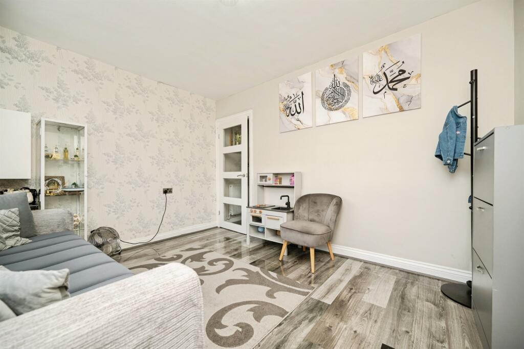 Maud Road, West Bromwich photo 3