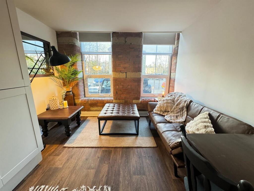 Apartment in Bradford - View 4