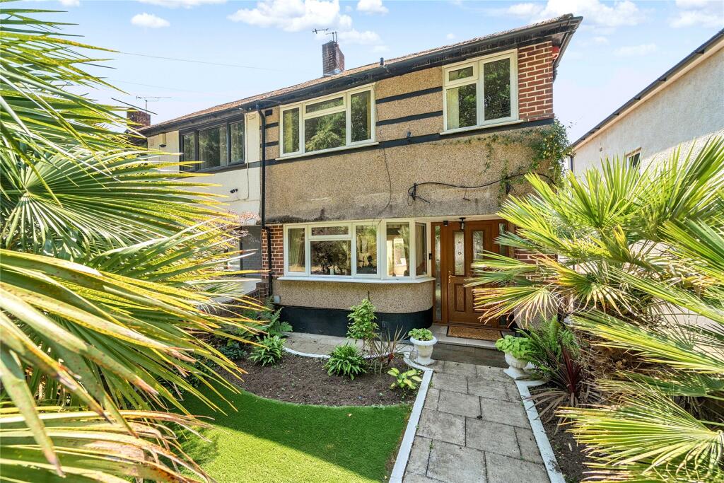 House in Orpington, Poverest, St Mary Cray - View 3