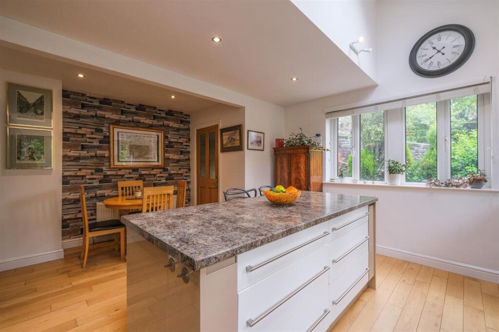 Burnley Road, Luddendenfoot, Halifax – pohled 5