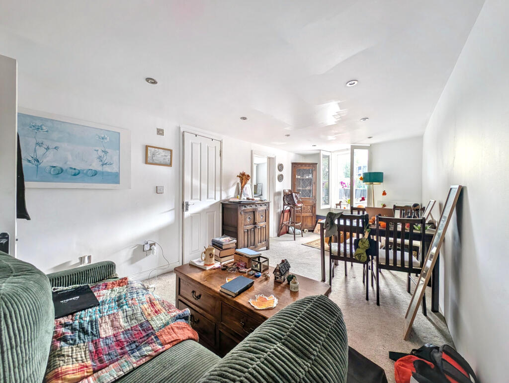 Apartment in London, Roehampton - View 3