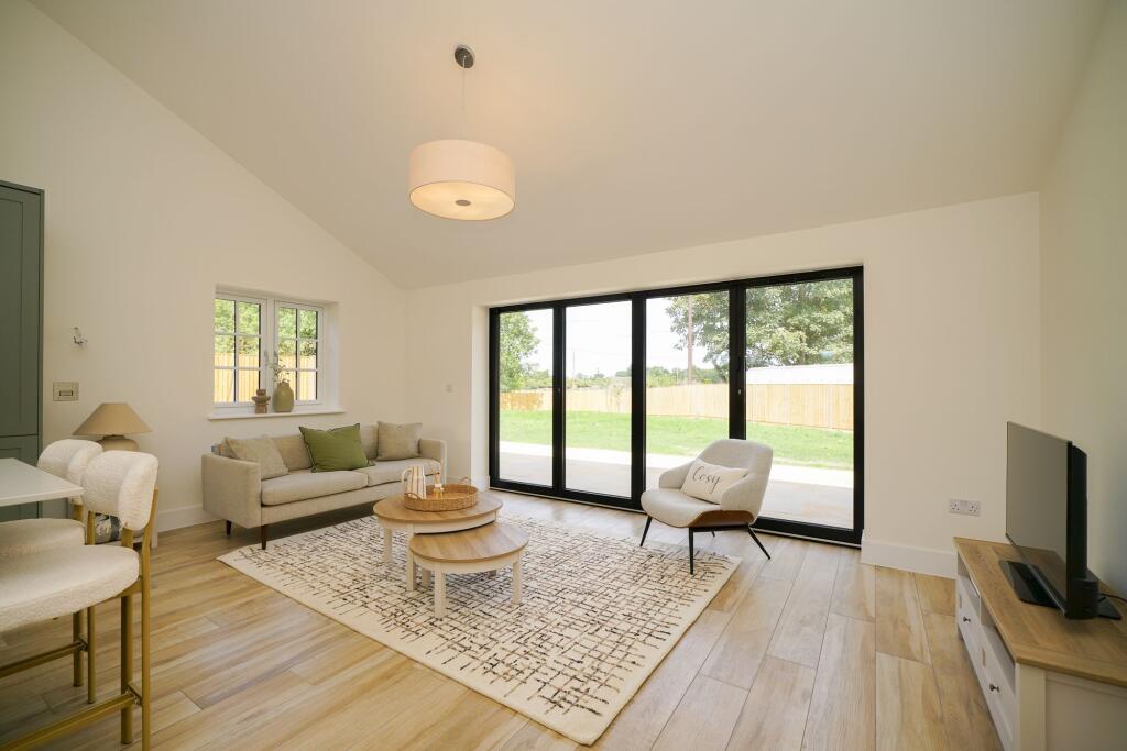 Doolittle Lane, Totternhoe, LU6 - View 5