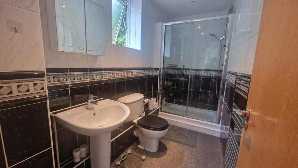 Additional image 9 of Yew Tree Road, Moseley, Birmingham, B13 8NF