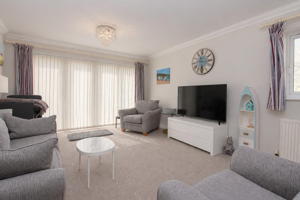 Apartment in Southampton - View 4