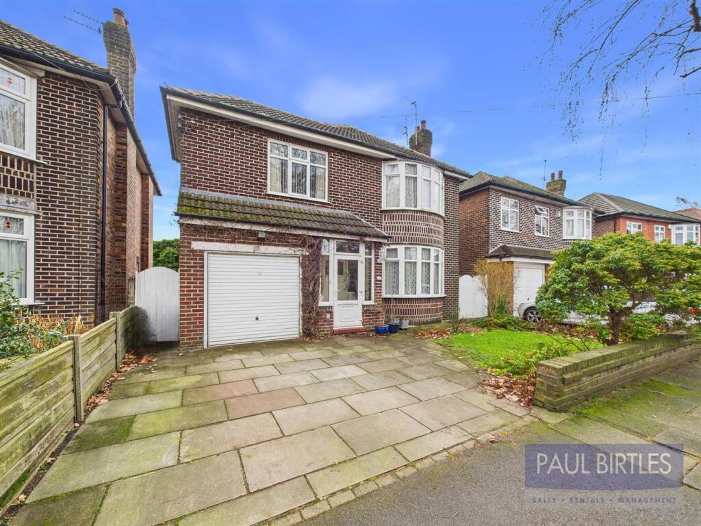 Main image of property: Bowers Avenue, Davyhulme, Trafford, M41 5TG