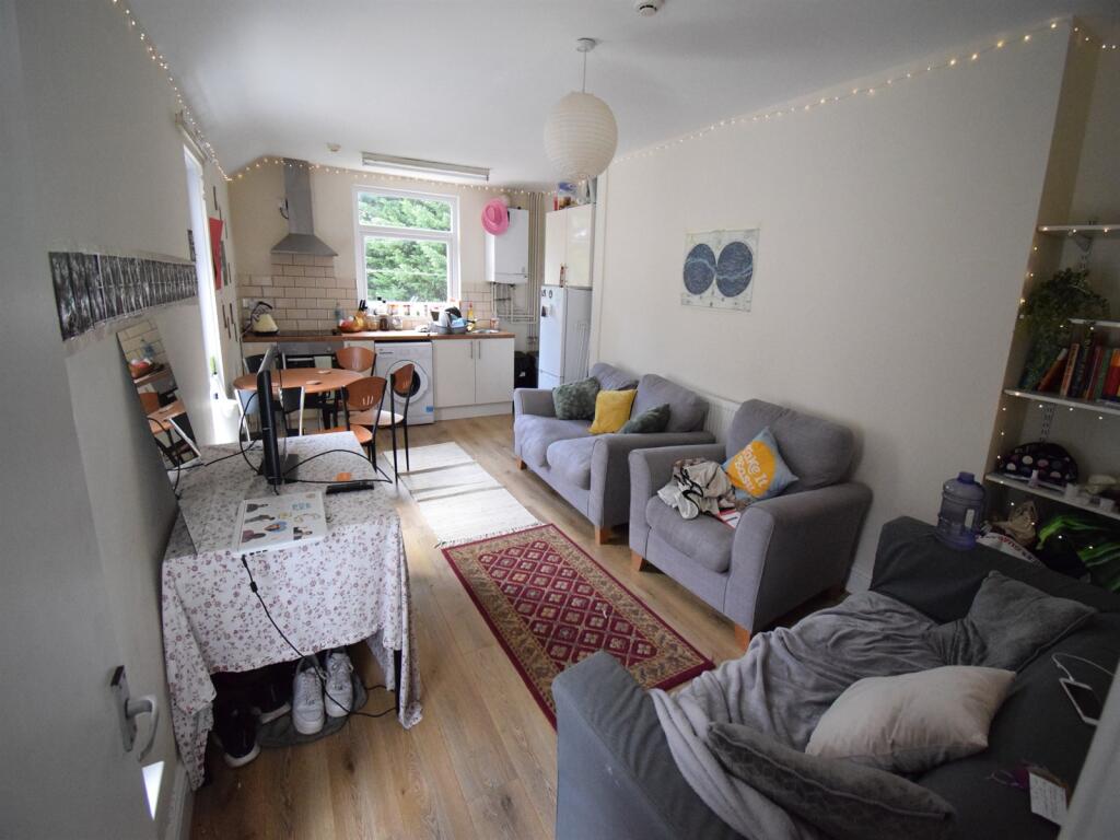 Main image of property: 61 Colum Road, Cardiff