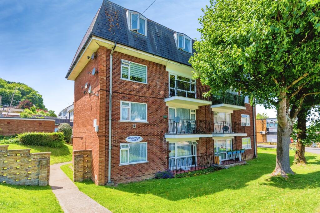 Main image of property: Old Farm Drive, Southampton