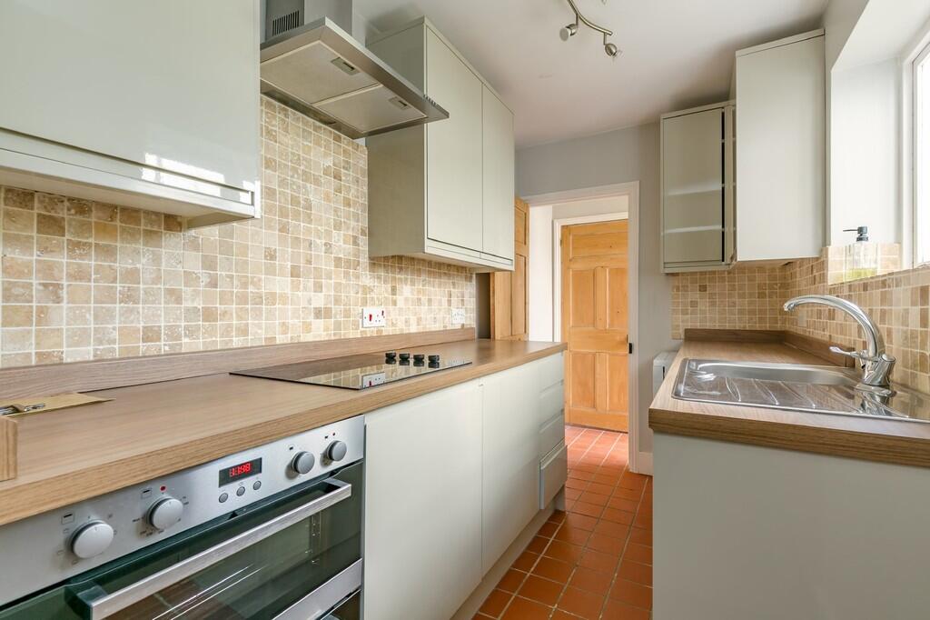 House in Guildford, Surrey - View 3