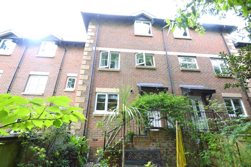 Main image of property: Pavilion Rise, East Hill Road, Ryde, Isle Of Wight, PO33