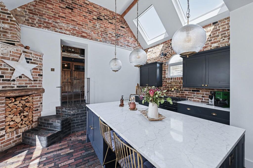House in Dacorum, Berkhamsted - View 5