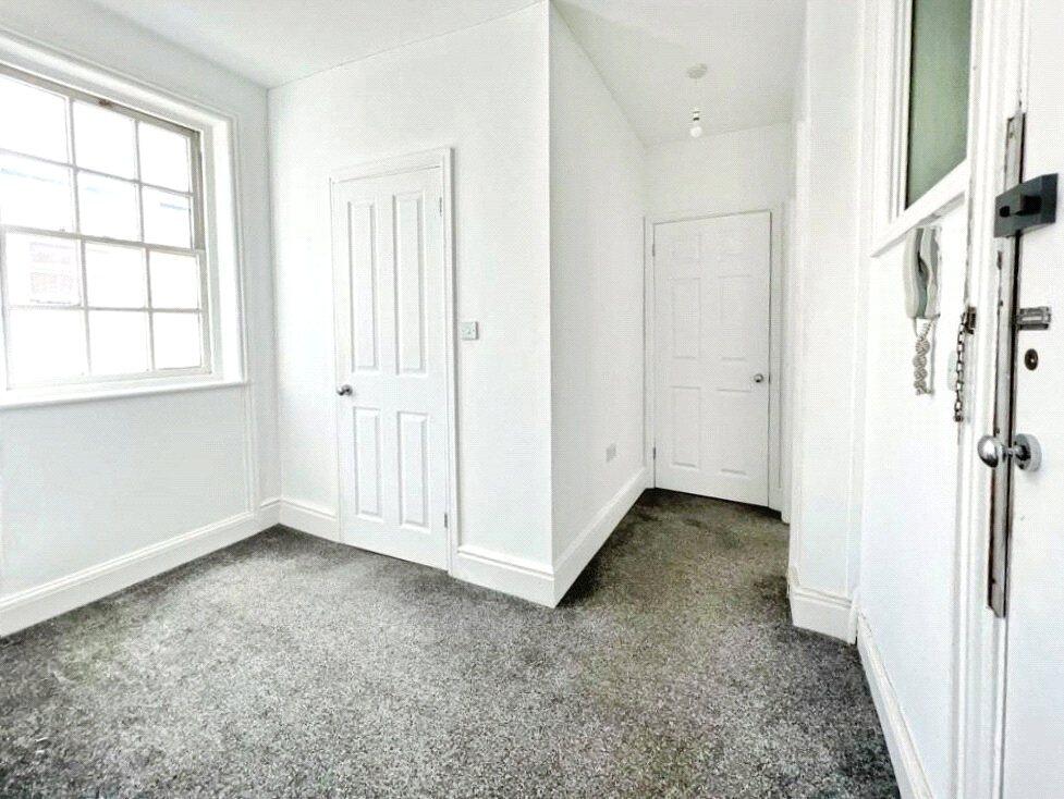 Apartment in Brighton - View 4