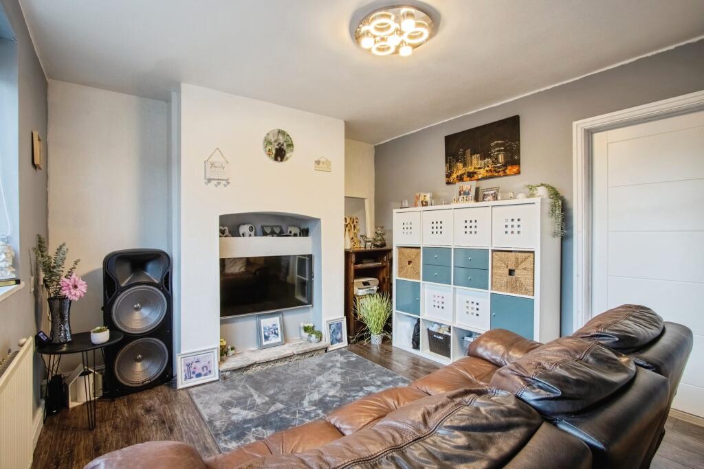 Lund Lane, Barnsley, S71 photo 3