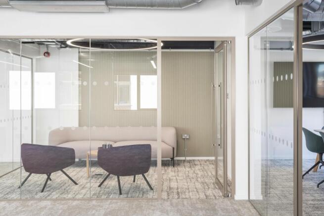 6th Floor Fitted