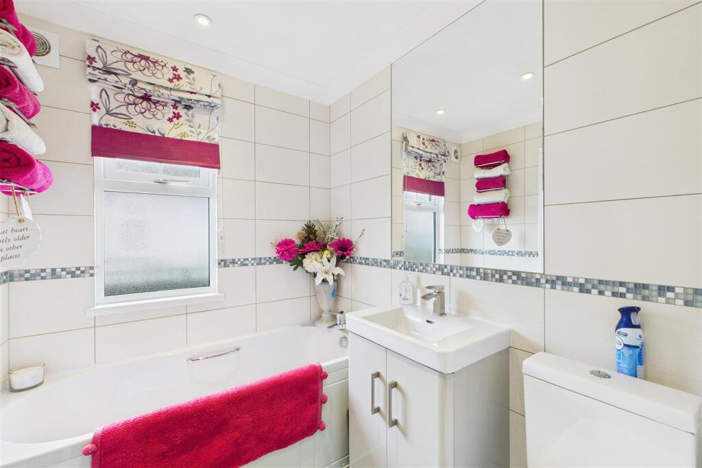 Rymer Court, Barnham photo 4